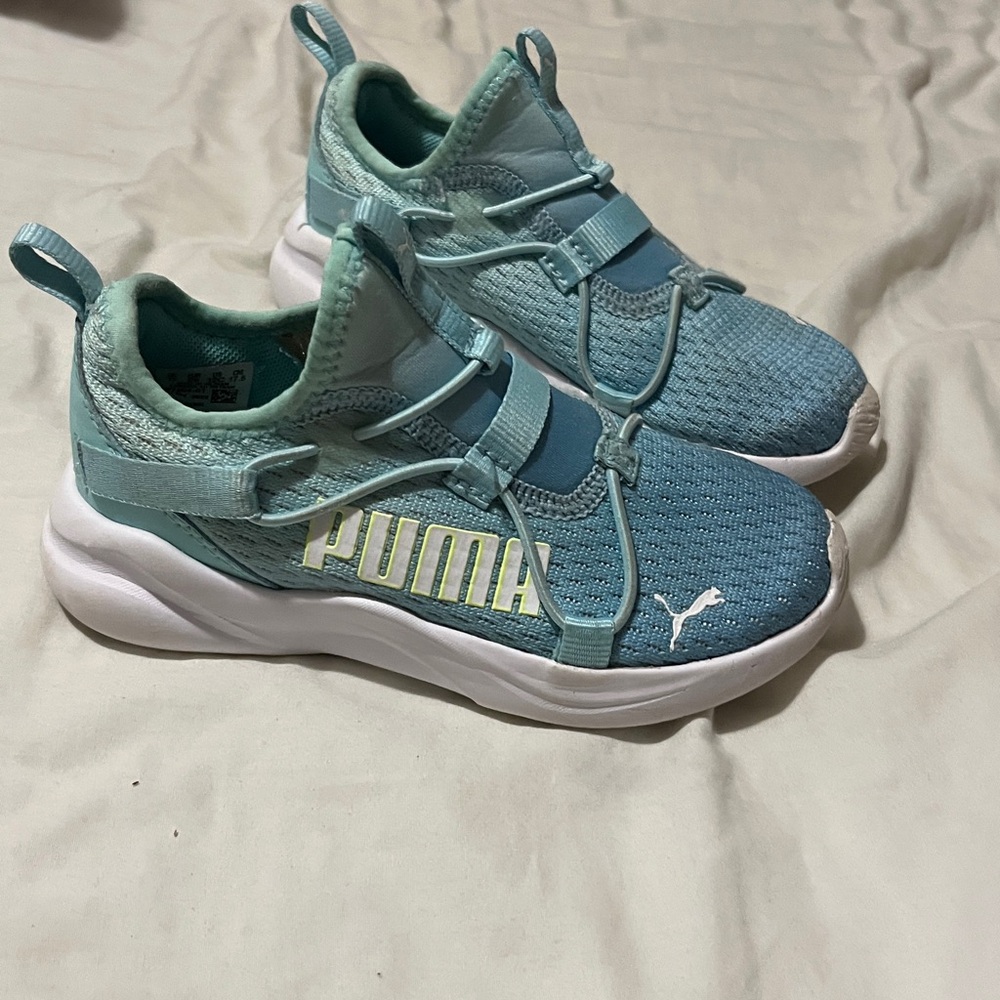 PUMA GIRLS SHOES SIZE 11